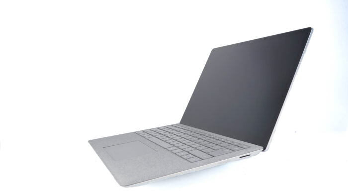 Microsoft-Surface-Laptop-2-2.jpg Brugte computere