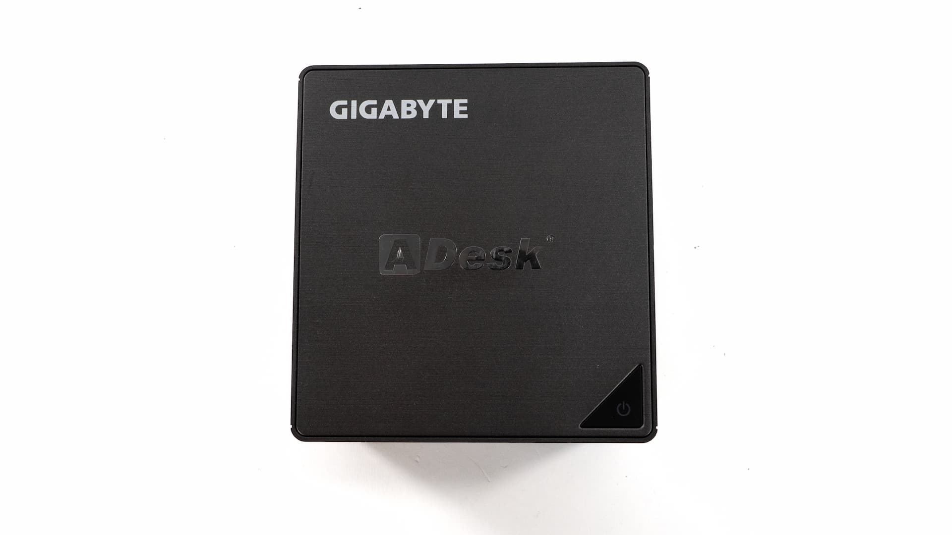 Gigabyte-GB-BLCE-4105-3.jpg Brugte computere